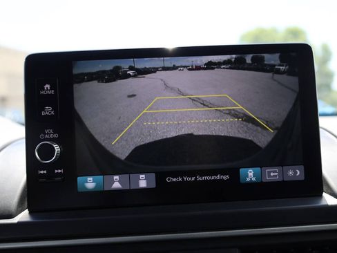 Used 2025 Honda Pilot Touring image 24