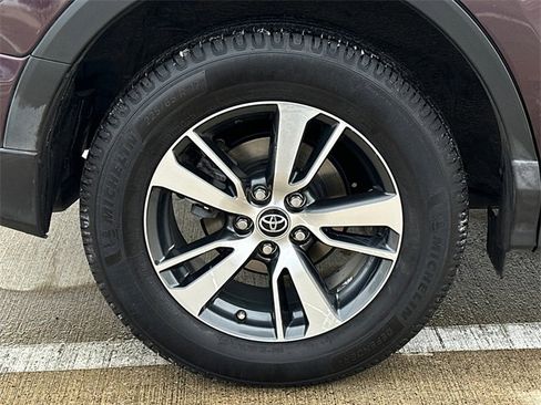 Used 2017 Toyota RAV4 XLE image 8