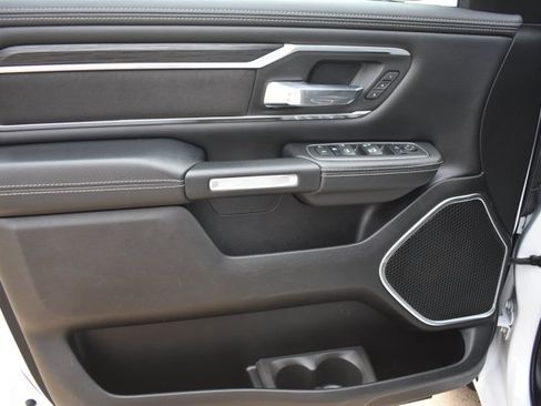 Used 2023 RAM 1500 Laramie AWD/4WD image 12
