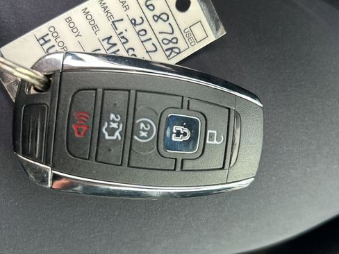 Used 2017 Lincoln MKC Premiere image 35