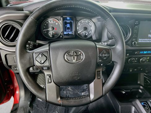 Used 2021 Toyota Tacoma TRD Sport w/ TRD Premium Sport Package AWD/4WD image 11