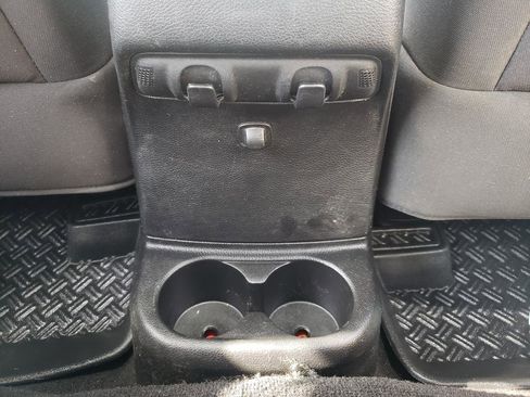 Used 2015 Jeep Wrangler Sport image 15