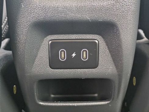 Used 2025 Hyundai Venue SEL image 14