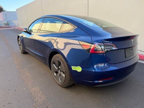 Used 2023 Tesla Model 3 Standard Range image 4