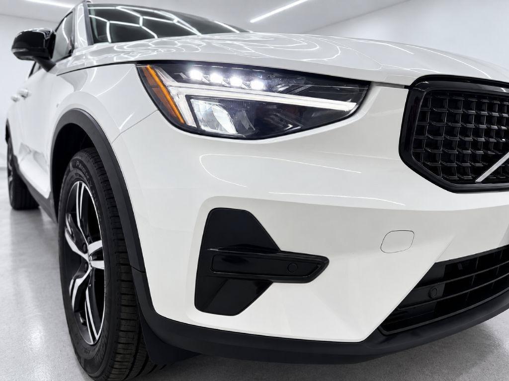 Used 2024 Volvo XC40 B5 Core w/ Climate Package AWD/4WD image 37