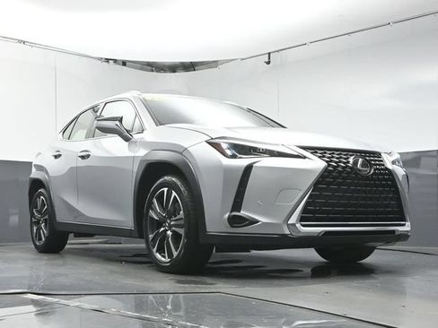 Used 2020 Lexus UX 200 w/ Premium Package FWD image 33