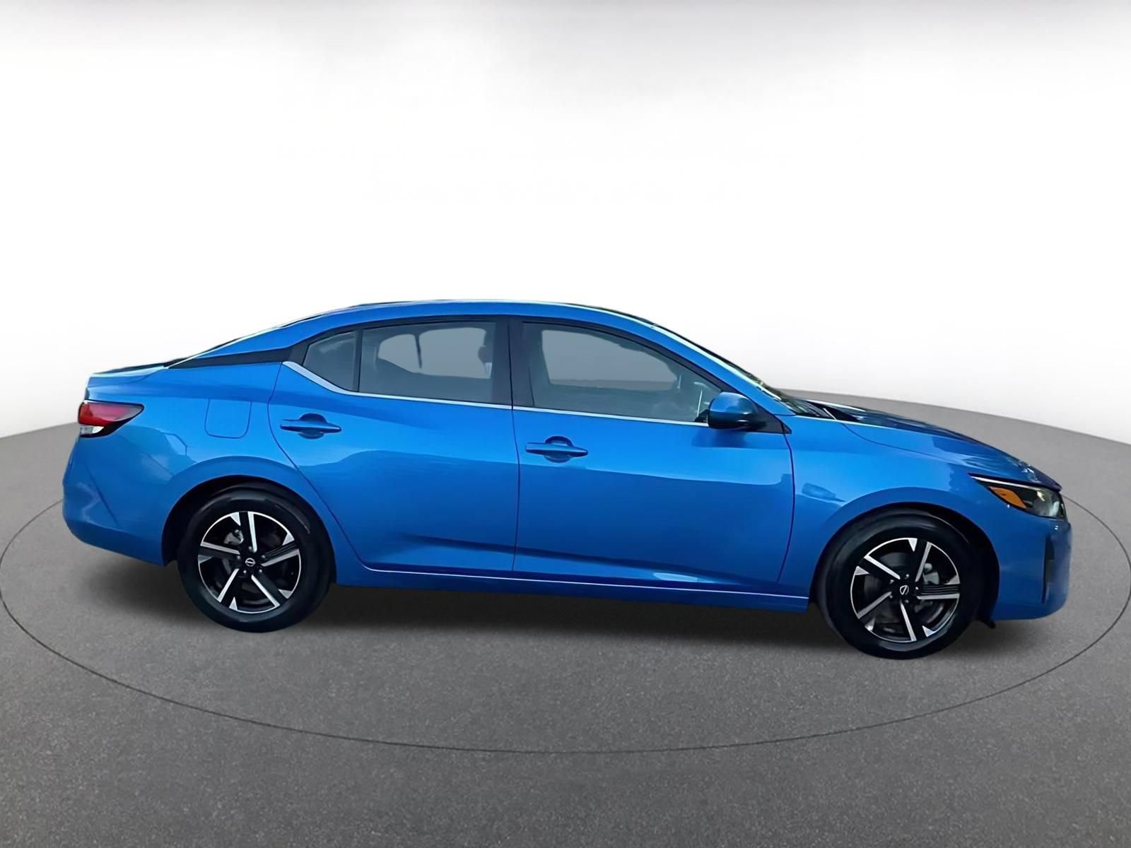 Used 2025 Nissan Sentra SV FWD image 15