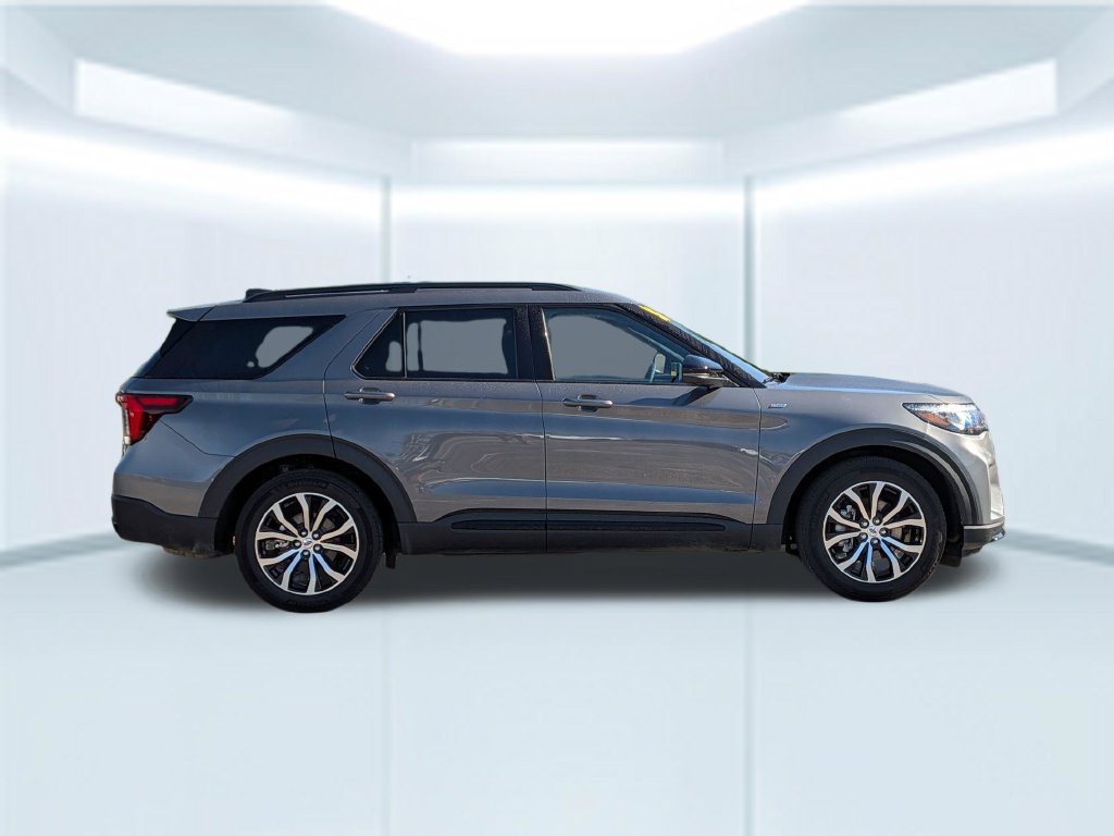 Used 2026 Ford Explorer ST-Line w/ Premium Package RWD image 7