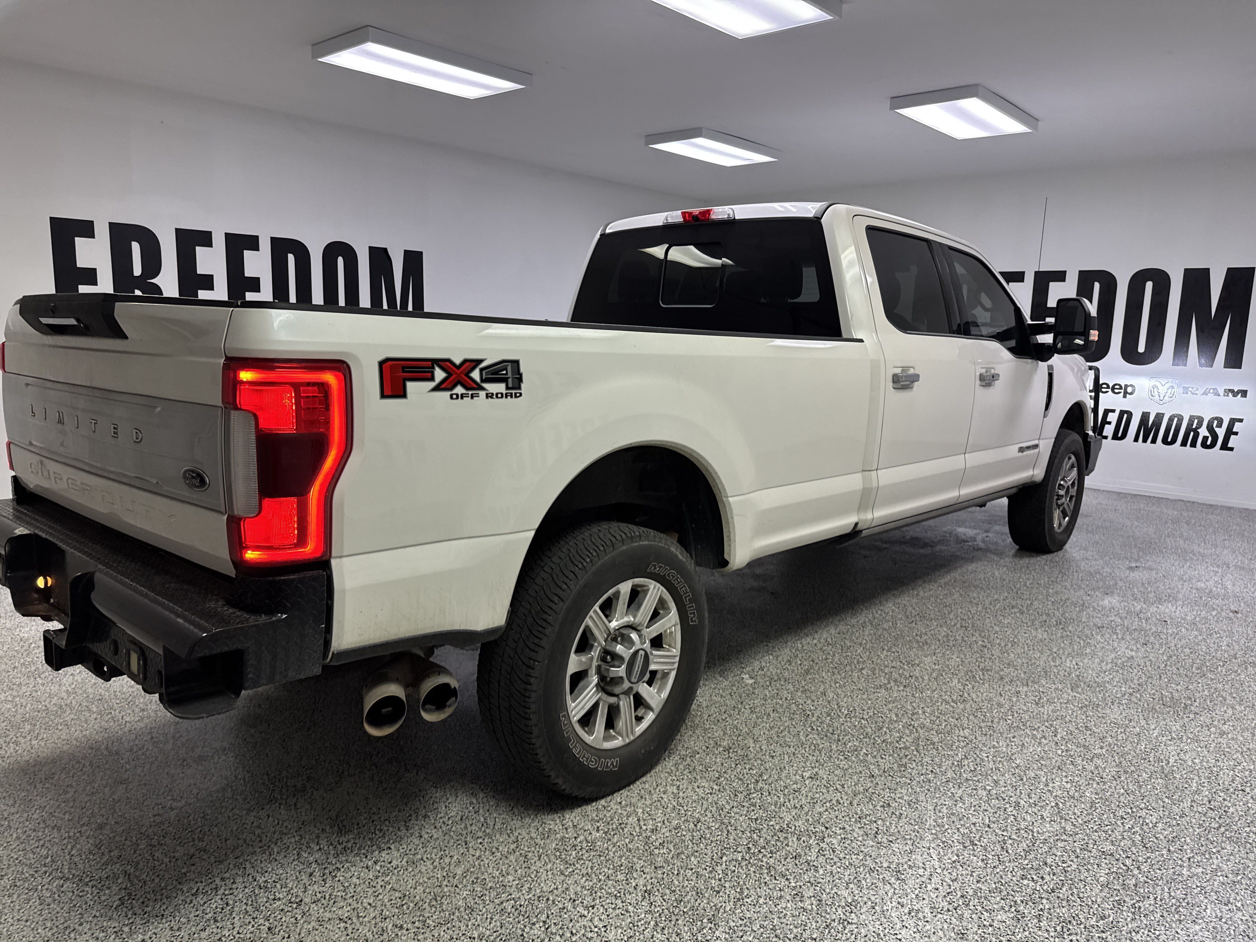Used 2018 Ford F350 Limited w/ FX4 Off-Road Package AWD/4WD image 4