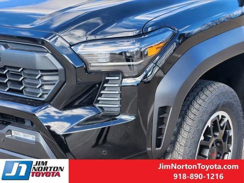 New 2026 Toyota Tacoma TRD Off-Road image 7