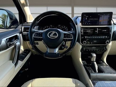Used 2022 Lexus GX 460 Premium w/ Premium Package AWD/4WD image 5