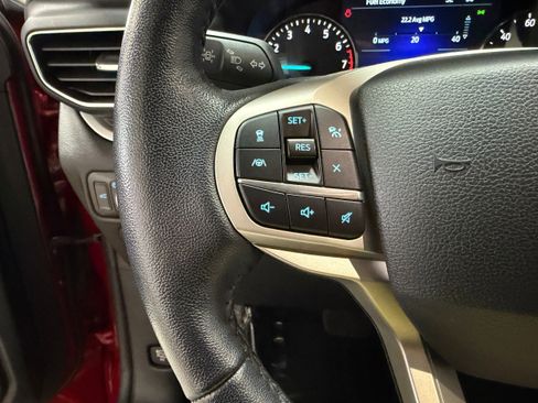 Used 2021 Ford Explorer XLT w/ Equipment Group 202A image 16