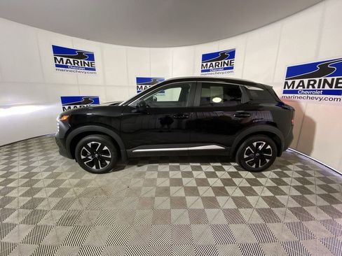 Used 2025 Nissan Kicks SV w/ SV Premium Package AWD/4WD image 13