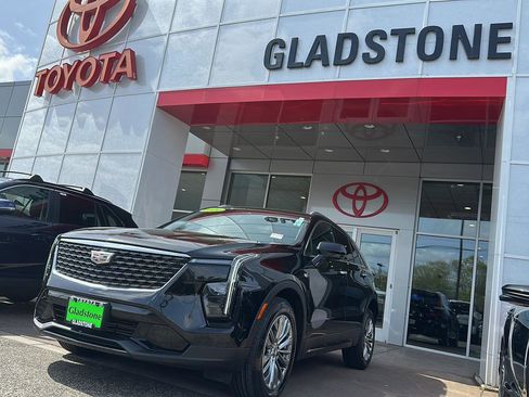 Used 2024 Cadillac XT4 Premium Luxury AWD/4WD image 1