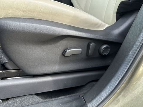 Certified 2024 Subaru Ascent Limited w/ Popular Package #2 image 20