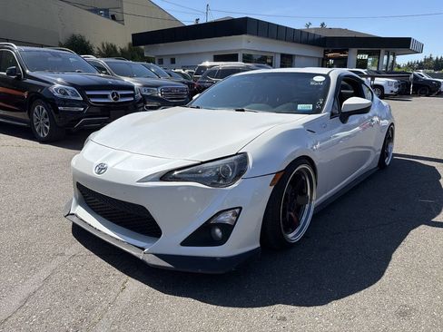 Used 2013 Scion FR-S RWD image 1