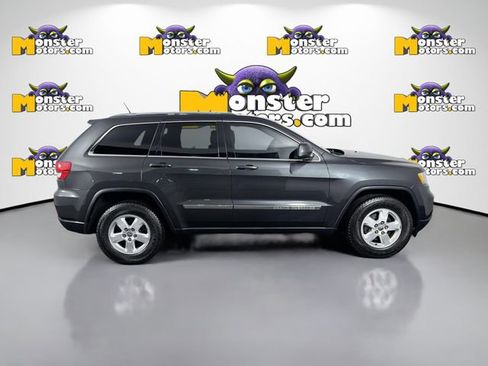 Used 2011 Jeep Grand Cherokee Laredo image 4