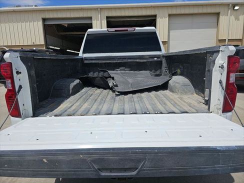 Used 2024 Chevrolet Silverado 2500 LT AWD/4WD image 18