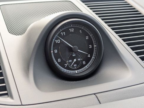 Certified 2026 Porsche Macan image 21