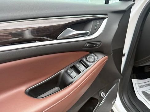 Used 2020 Buick Enclave Avenir FWD image 11