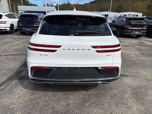 New 2026 Genesis GV70 2.5T Advanced image 4