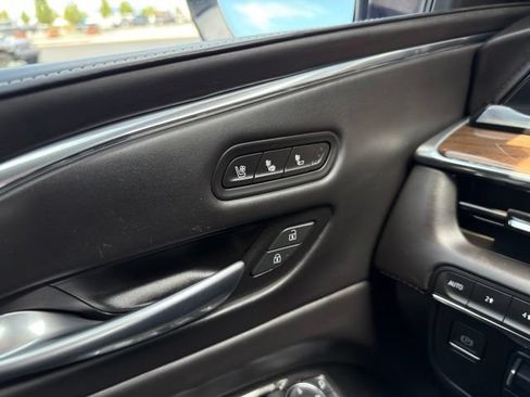 Used 2024 Cadillac Escalade Sport Platinum w/ LPO, Floor Liner Package AWD/4WD image 14
