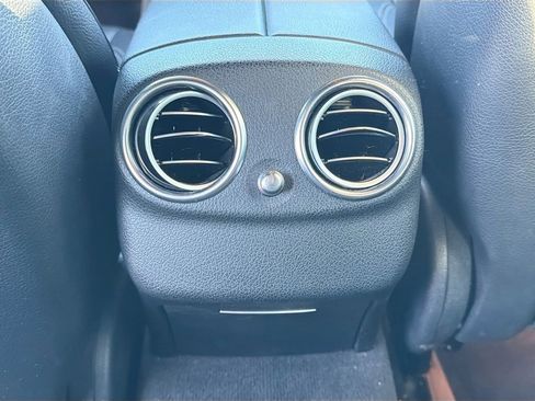 Used 2019 Mercedes-Benz E 300 image 19