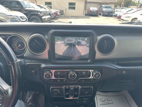 Used 2021 Jeep Wrangler Unlimited Sport AWD/4WD image 10