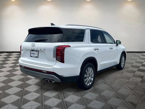 Used 2024 Hyundai Palisade SEL FWD image 6