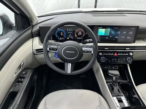 New 2026 Hyundai Tucson SEL image 24