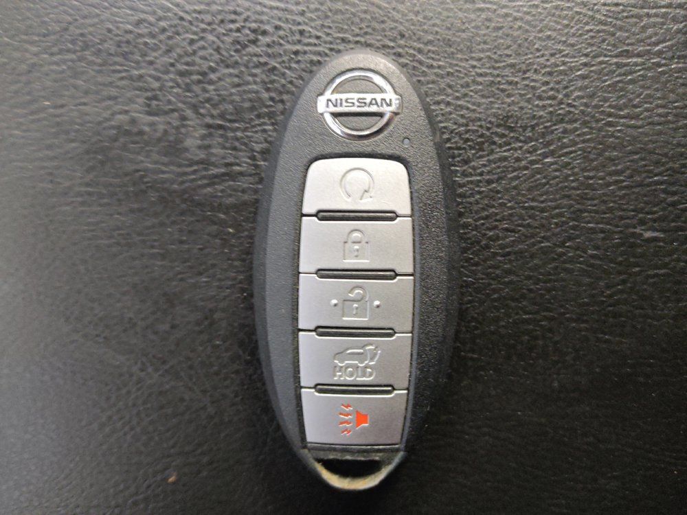 Used 2019 Nissan Pathfinder SL AWD/4WD image 32