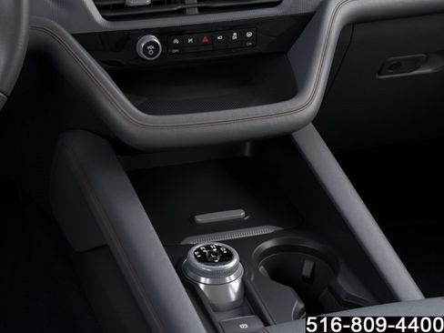 Used 2025 Ford Explorer Active AWD/4WD image 16