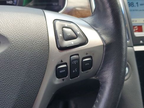 Used 2016 Ford Taurus Limited w/ Equipment Group 301A FWD image 17