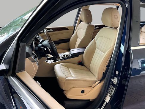 Used 2017 Mercedes-Benz GLS 450 4MATIC image 7