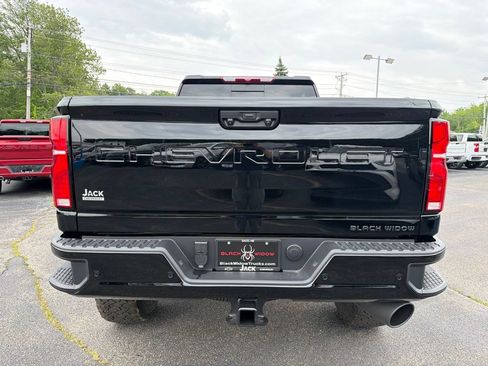 New 2026 Chevrolet Silverado 2500 High Country w/ Midnight Edition AWD/4WD image 5