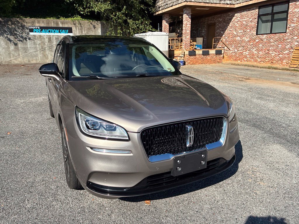 Used 2021 Lincoln Corsair Reserve w/ Equipment Group 201A AWD/4WD image 2