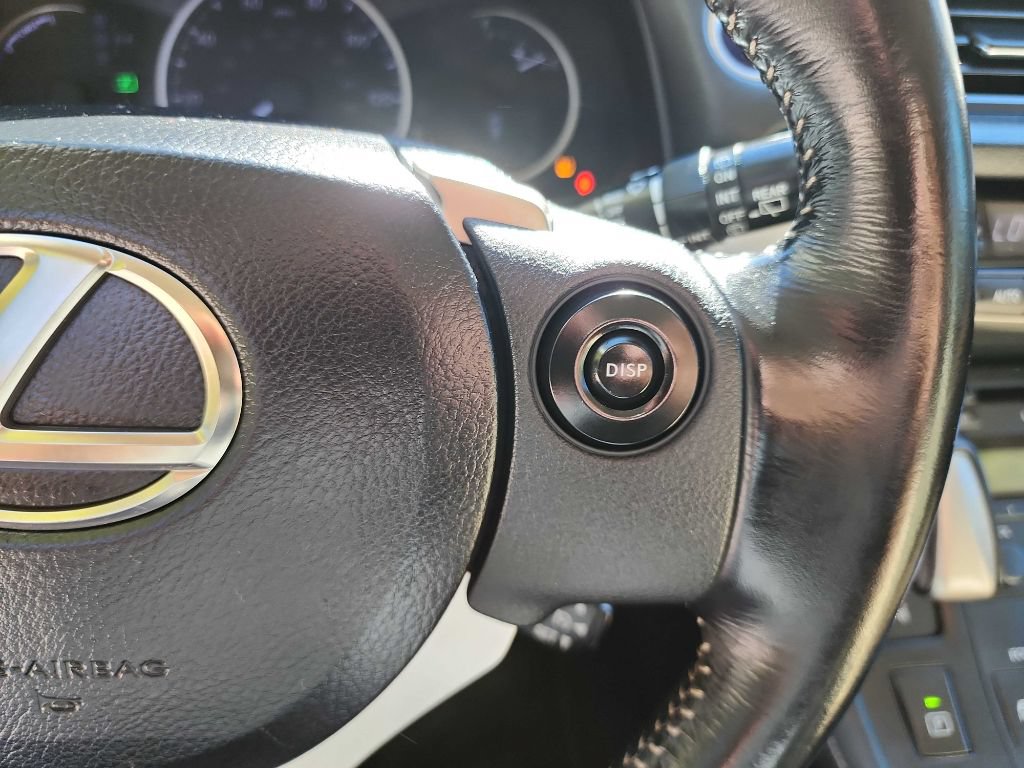 Used 2015 Lexus CT 200h w/ Seat Comfort Package FWD image 18