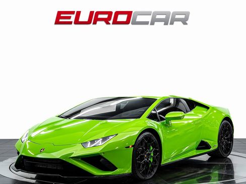 Used 2023 Lamborghini Huracan EVO image 1