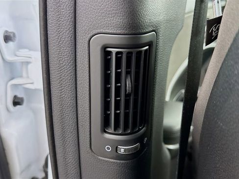 Used 2018 Hyundai Santa Fe Sport w/ 2.4L Value Package 02 image 25