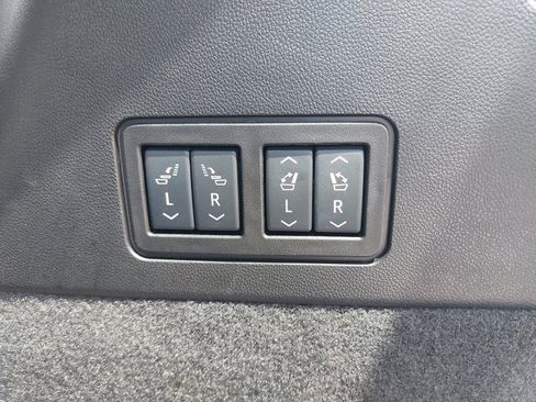 Used 2025 Cadillac XT6 Sport w/ LPO, Floor Liner Package image 15