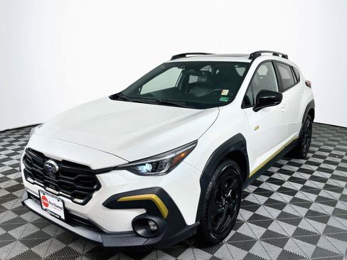 Used 2024 Subaru Crosstrek 2.5i Sport AWD/4WD image 3
