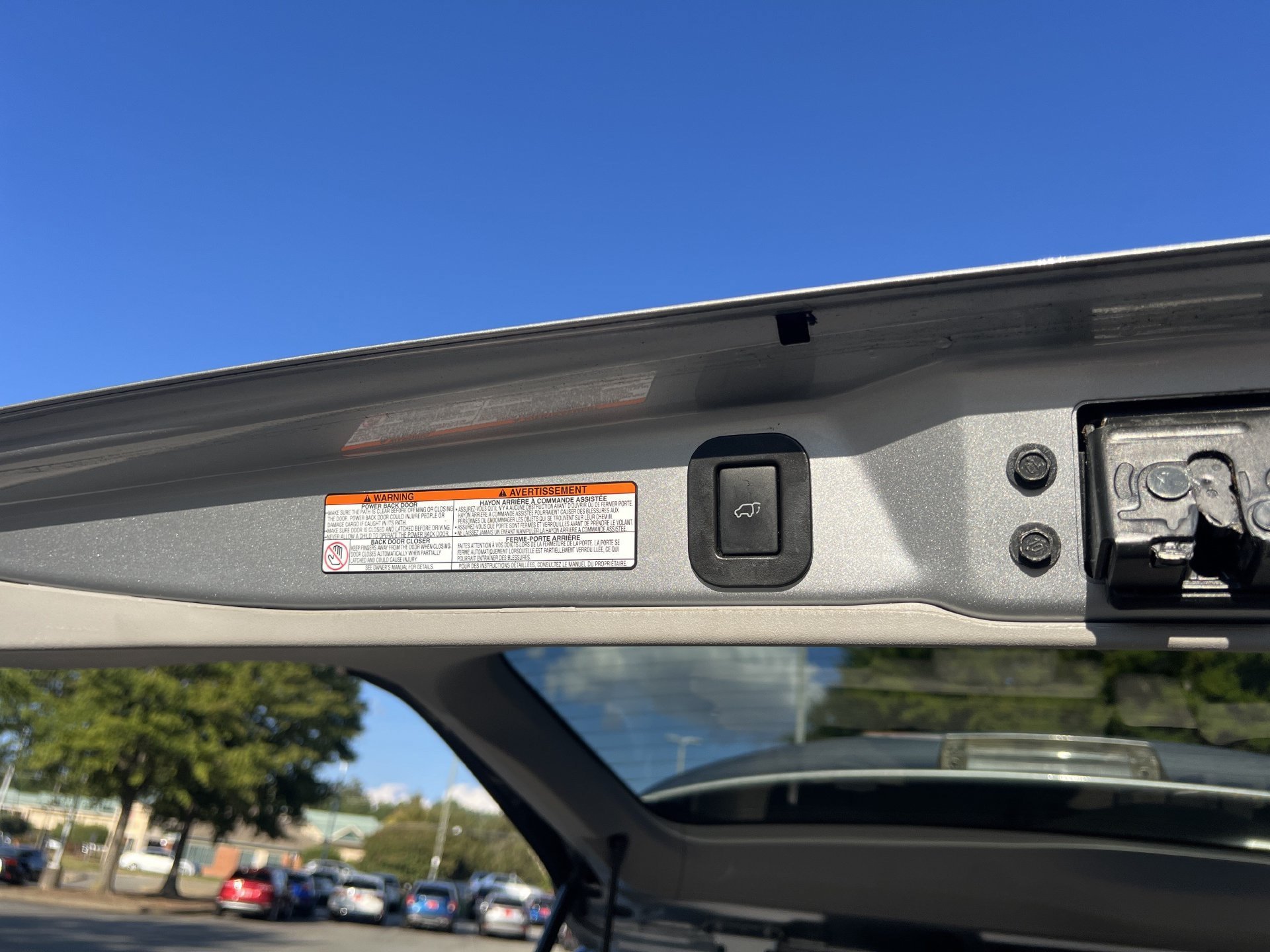 Used 2016 Toyota Sienna XLE w/ XLE Navigation Package FWD image 22
