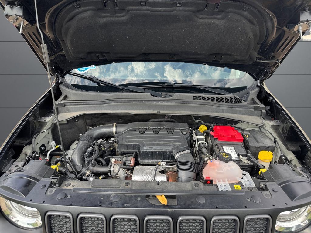 Used 2023 Jeep Renegade Trailhawk AWD/4WD image 20