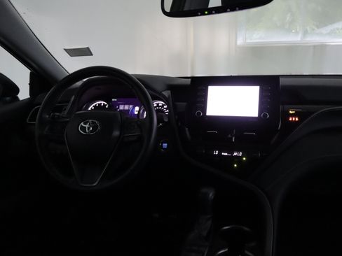 Used 2024 Toyota Camry SE w/ Cold Weather Package AWD/4WD image 2