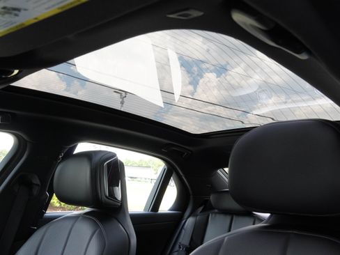 Used 2023 BMW 740i RWD image 14