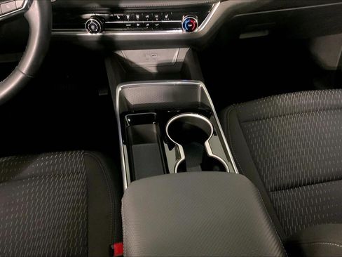Used 2025 Chevrolet Equinox LT FWD image 18