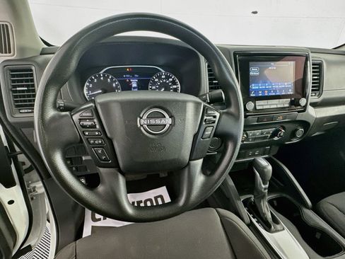 Used 2022 Nissan Frontier S RWD image 11
