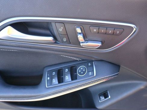Used 2017 Mercedes-Benz CLA 250 4MATIC image 23
