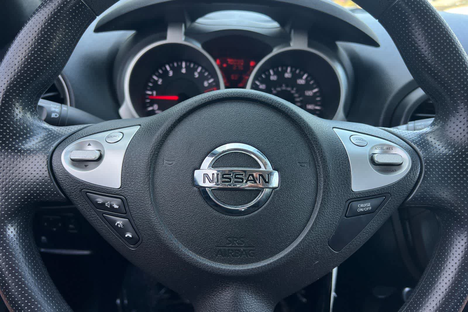 Used 2013 Nissan Juke S FWD image 36