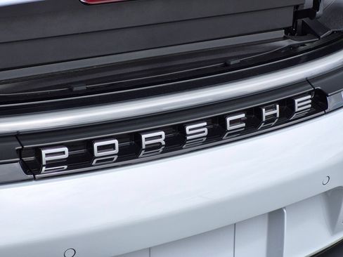 Certified 2025 Porsche 911 GT3 RWD image 29